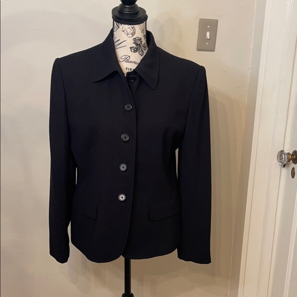 EUC Lauren Ralph Lauren black blazer